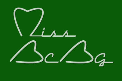 Miss BCBG Dark Green, par Xavier E. G. Dierick